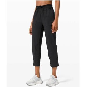 Lululemon Black Beyond the Studio Crop Pants Drawstring Pocket Classic Size 8
